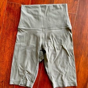 Women’s lululemon biker shorts